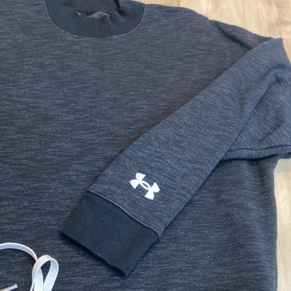 UA Essentials Script Crew Sweater - Picture 7 of 16